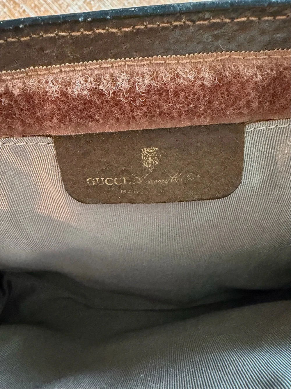Vintage Gucci GG Supreme Portfolio Clutch Brown Leather Accessory Collection